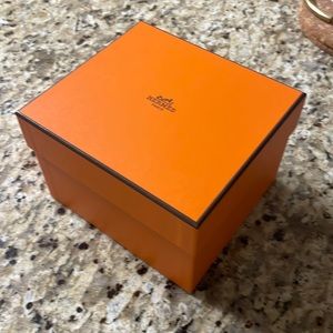 Hermes box
